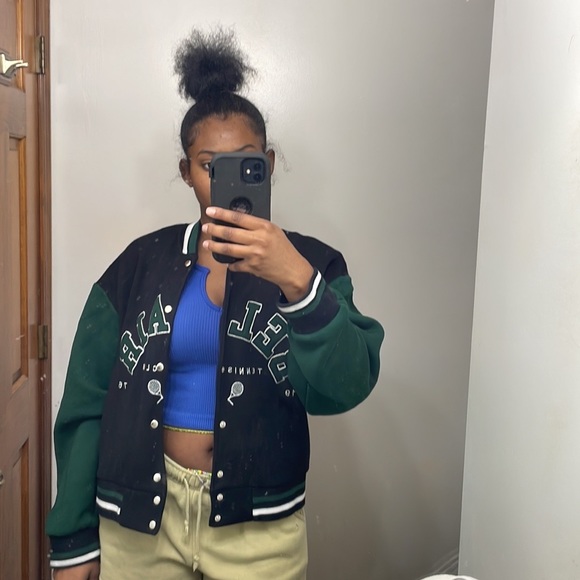 Bomber - Picture 4 of 5